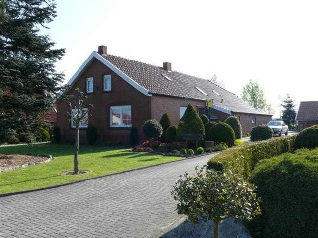 Ferienwohnung Petri Heil, 85059 Ostrhauderfehn Екстер'єр фото